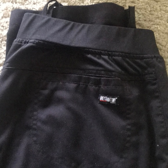 Grey's Anatomy Pants - Grey’s Anatony 6-Pocket Scrub Pant Grey's Anatomy Pants - Grey’s Anatony 6-Pocket Scrub Pant
